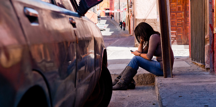 Cell Phone, Girl, Mexico, San Miguel de Allende, Sidewalk, Sitting